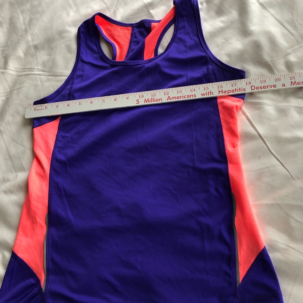 Sport tank size M New without tags